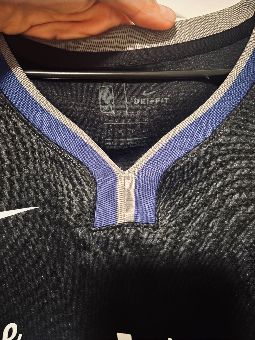Nike NBA Golden State Warriors Iguodala #9 The Town City Edition Jersey NWT - Picture 6 of 7